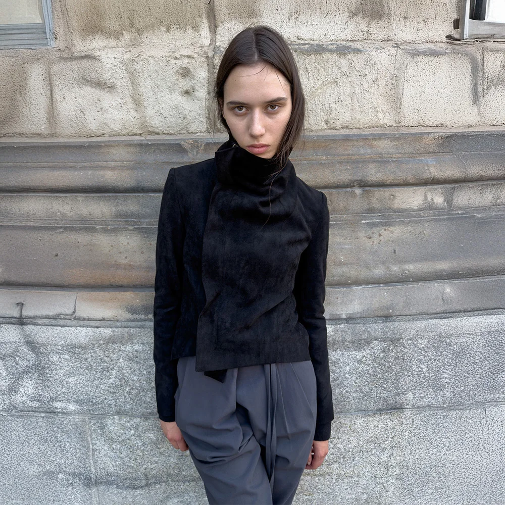 DRAPED SCARF JACKET IN BLACK