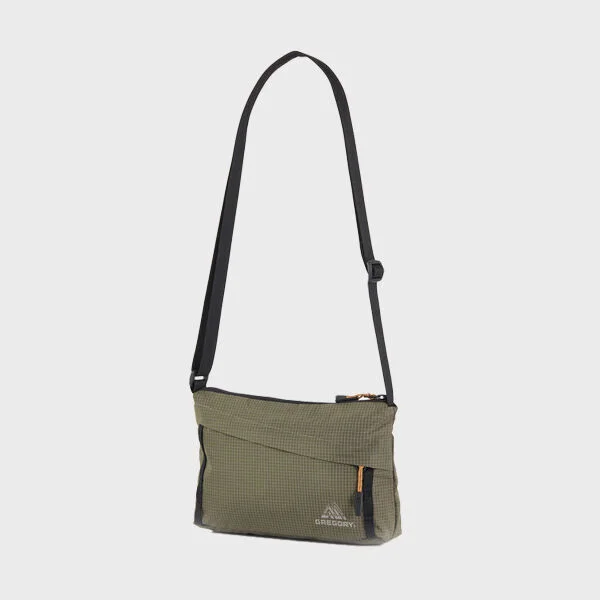 Gregory 交叉 斜揹袋 AL - KHAKI(HQ494009)