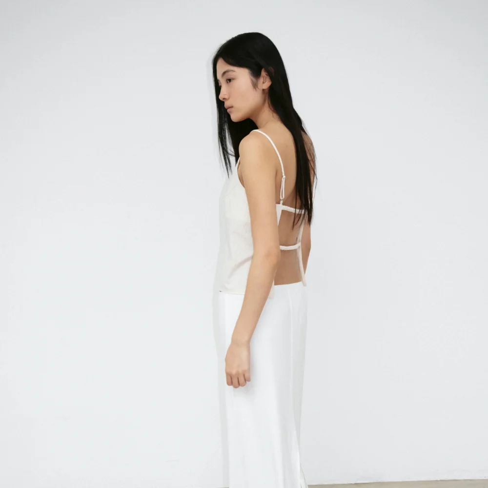 Cotton Open Back Apron Cami (White / Light Beige / Black)