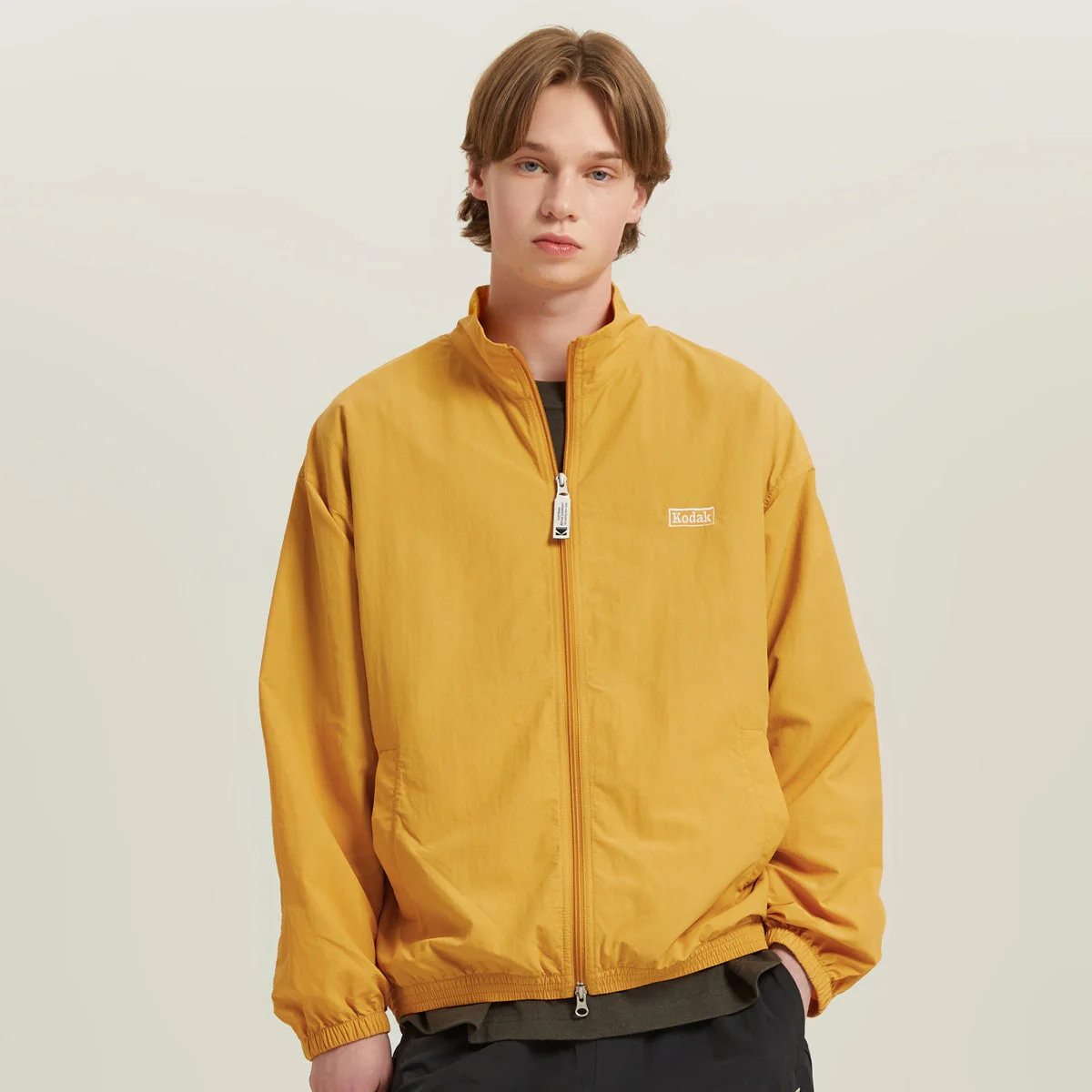 必備款 大標誌 Stand Neck 外套 YELLOW