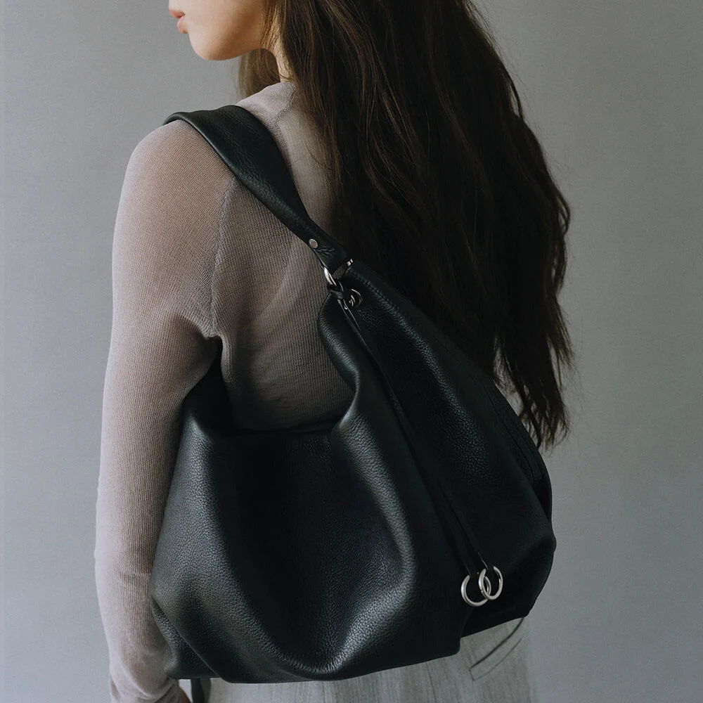 LOG MIDDLE BAG (SOFT BLACK)
