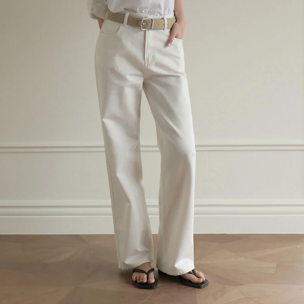 Amber Cone Straight Denim (White)