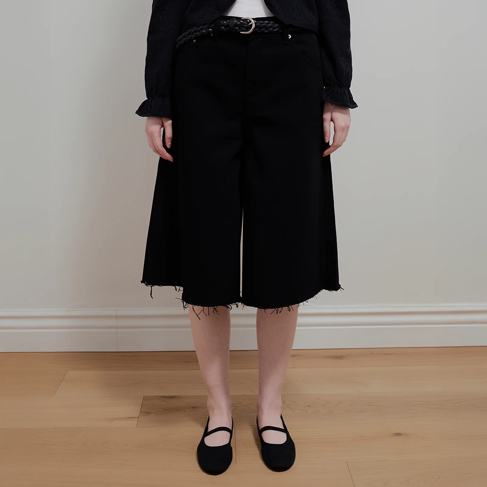 COTTON WIDE BERMUDA PANTS - BLACK