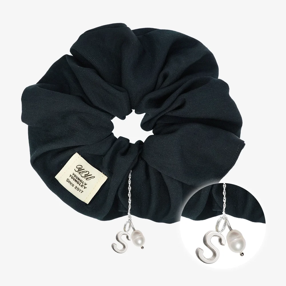 Anniversary initial scrunchie, INK