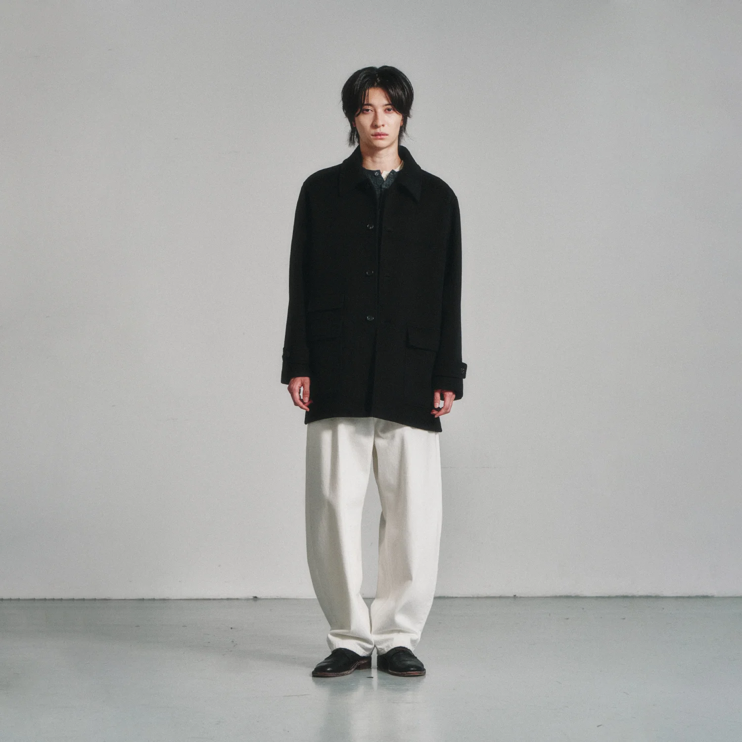 One Tuck Curve Denim Pants_Off White
