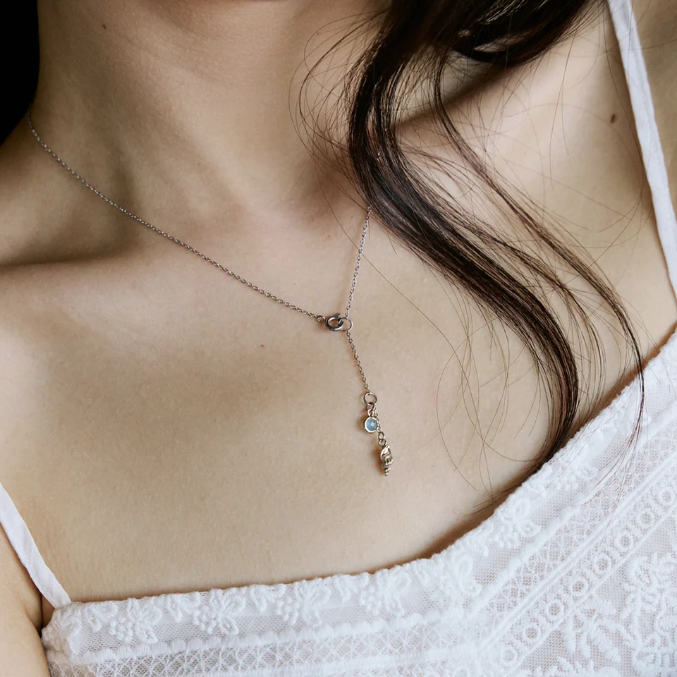 Conch shell drop chain necklace