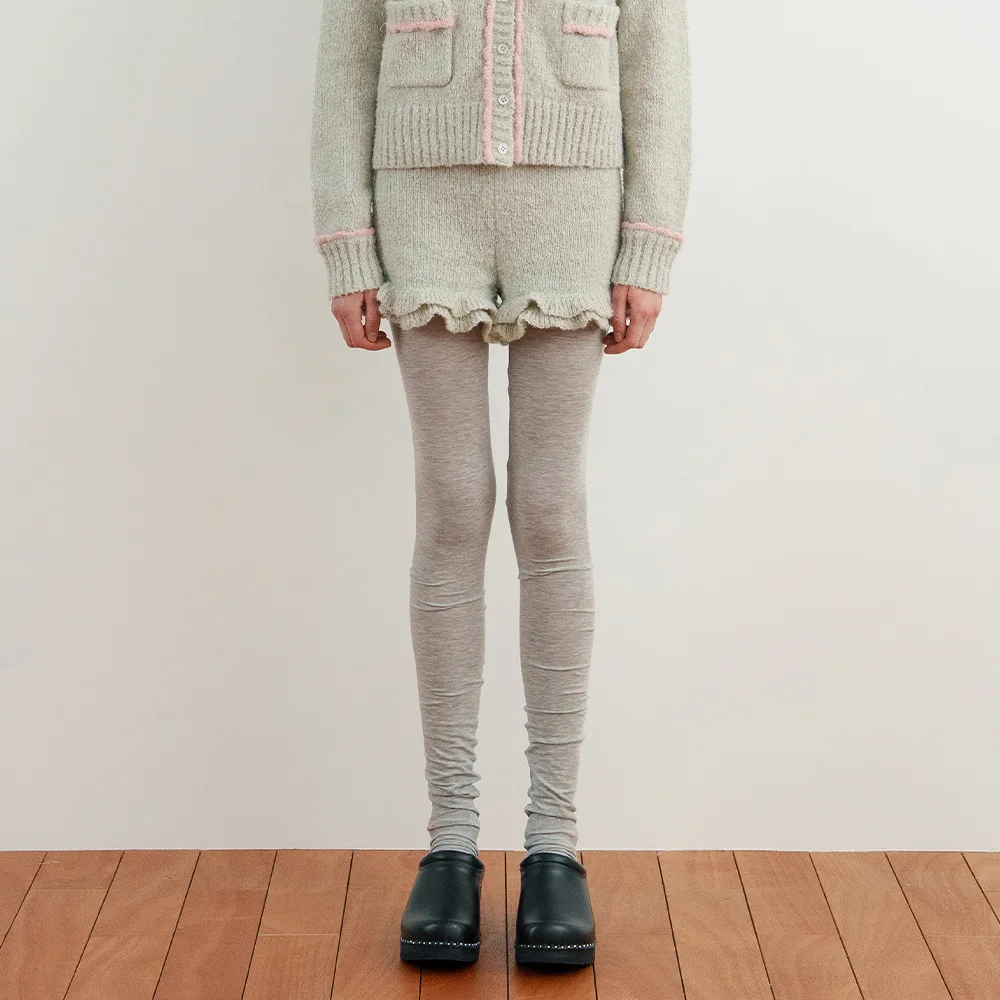 Color Point Frill Knit Shorts (Greyish Green)