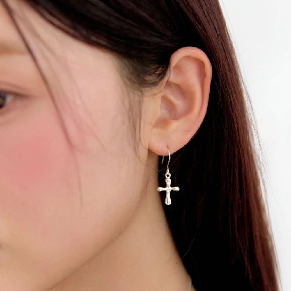 Cross melting earrings