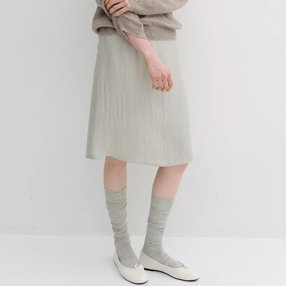 embroidery silky midi skirt (silver mint)