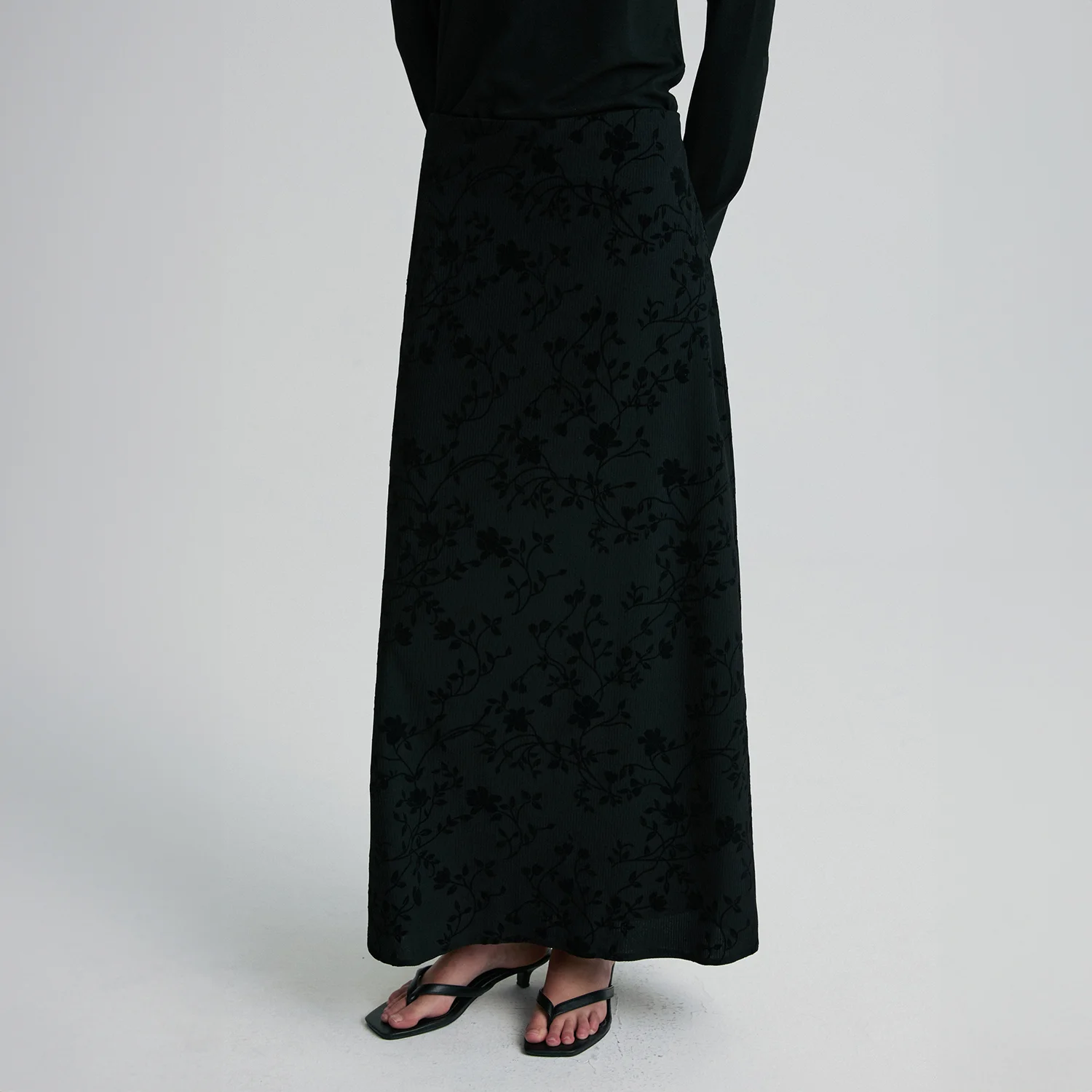 FLOCKED FLORAL JERSEY SKIRT