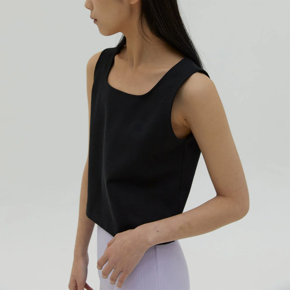 FLAT SQUARE SLEEVELESS (BLACK)