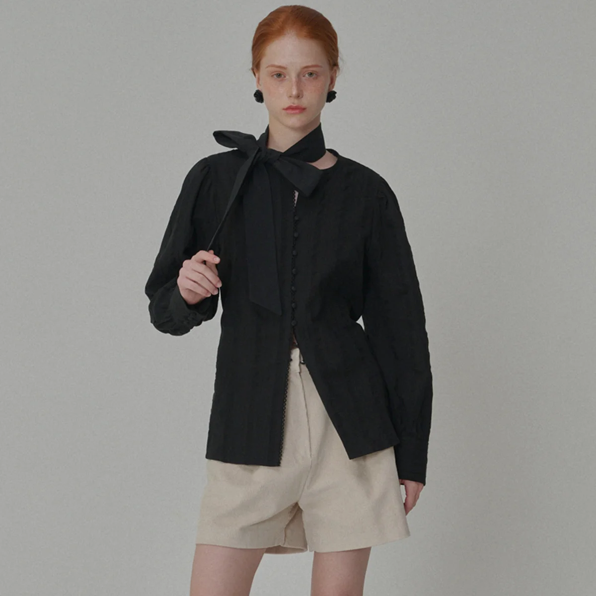 Puff Sleeve Tie Cotton Blouse_Black