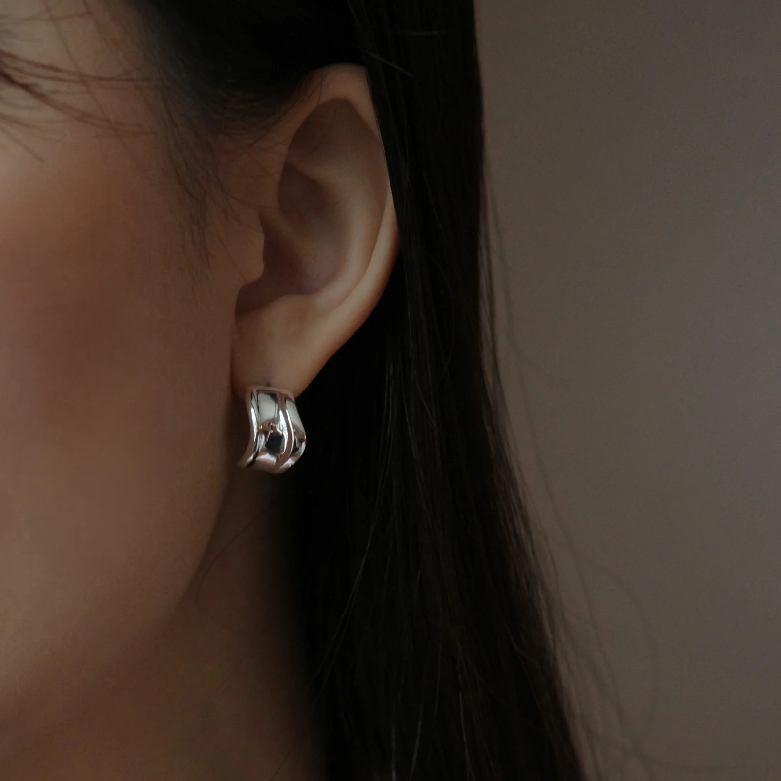 Contour Earrings (2 color)