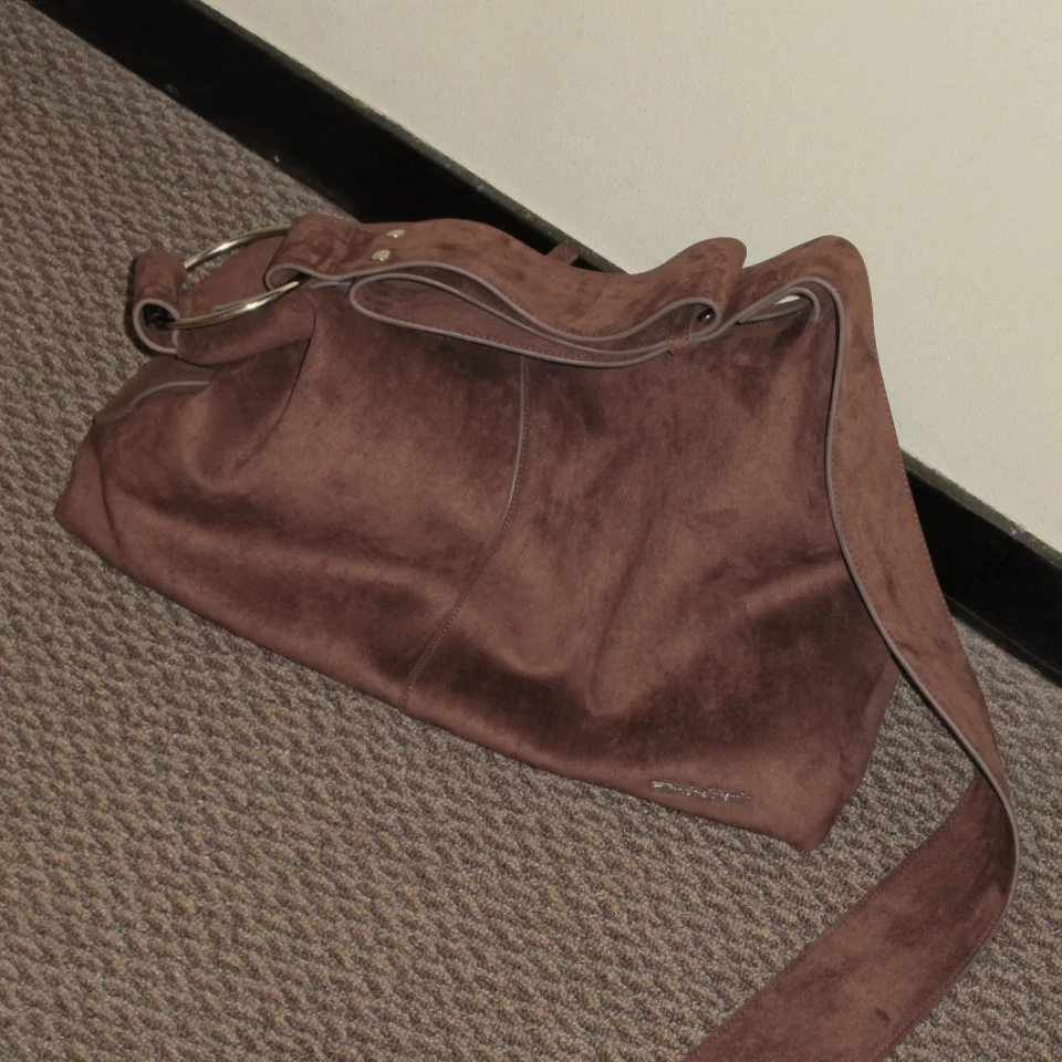 D. Wide Strap Bag (D.brown_suede)