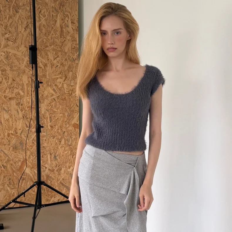 FLUFFY SHORT SLEEVE KNIT (NAVY)
