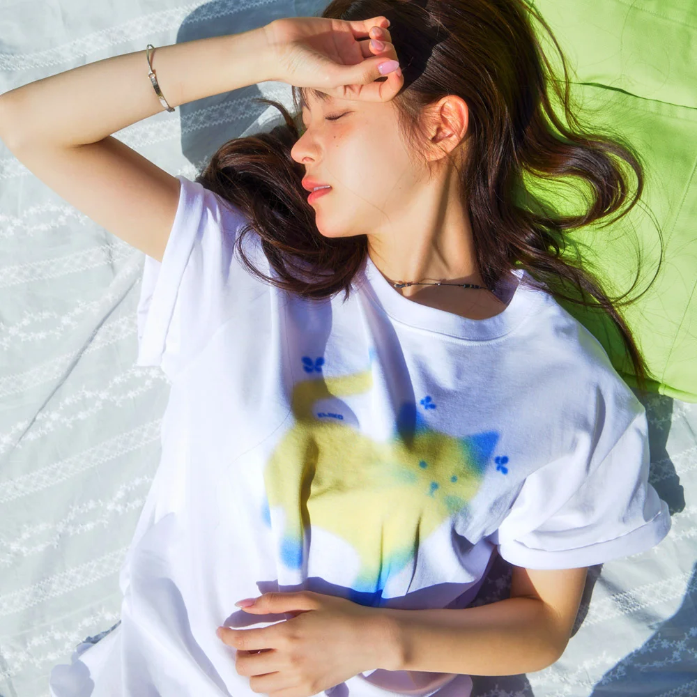 ke405. Soft Cat Life Tee Overfit