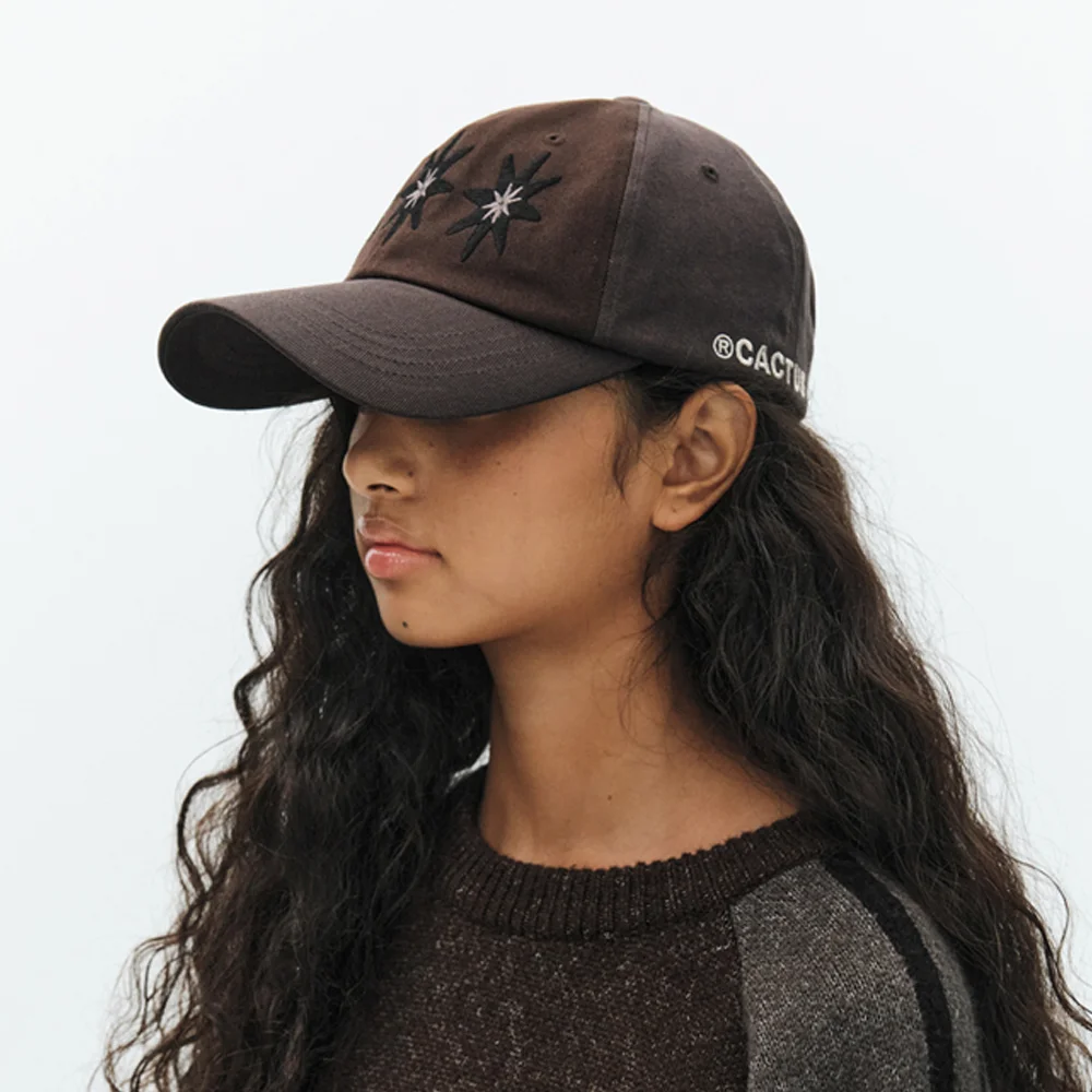 STAR EMBROIDERY TWO TONE BALL CAP - BROWN