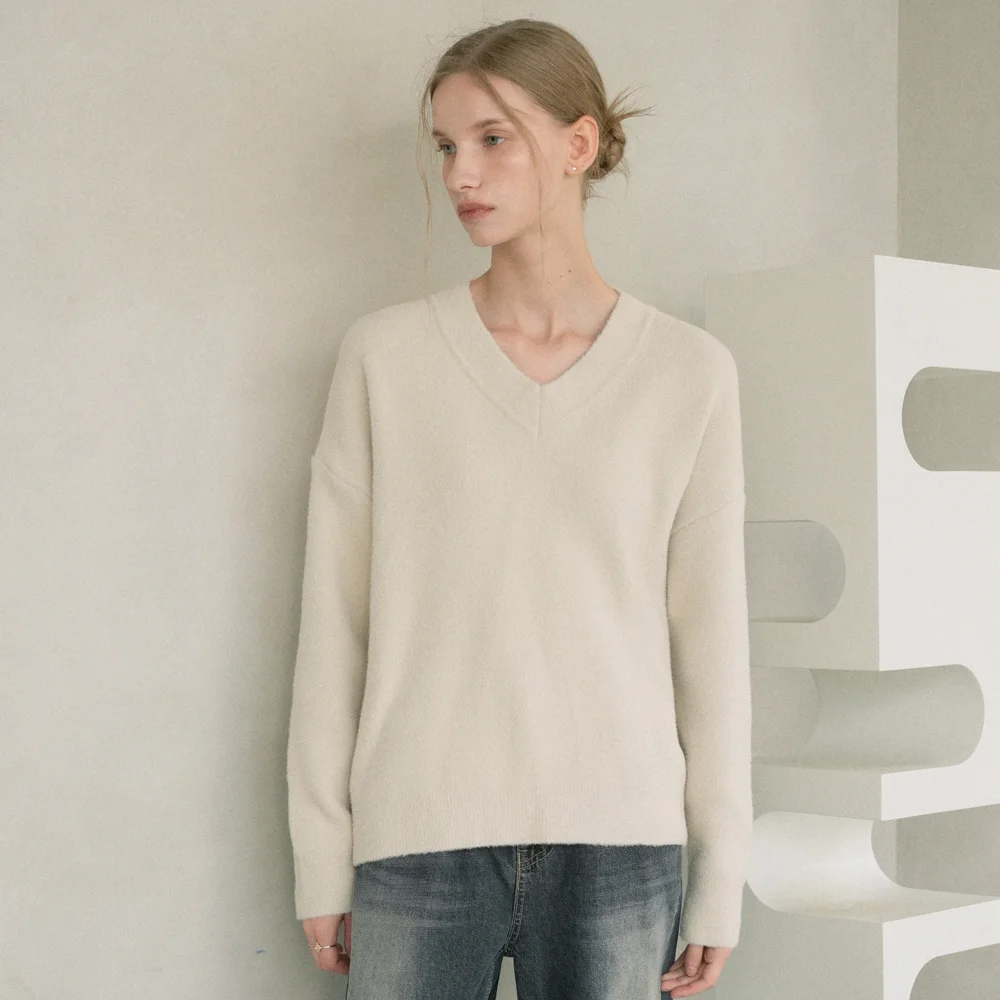 V-neck Reverse Knit (gray beige)
