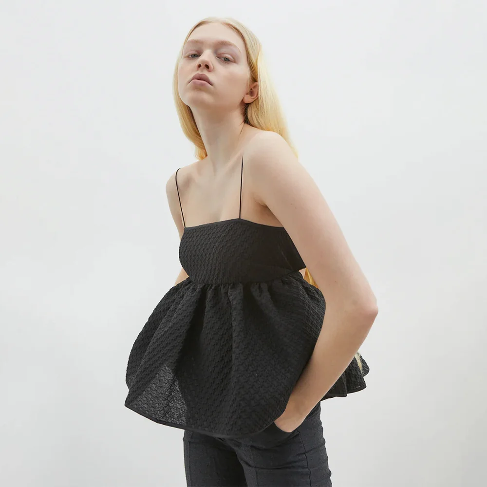 (W) SELENA TOP BLOSSOM MATELASSE (BLACK)