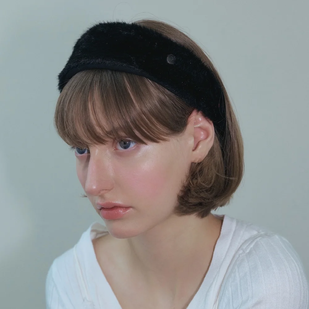 CLOUD FUR HAIR BAND IN BLACK