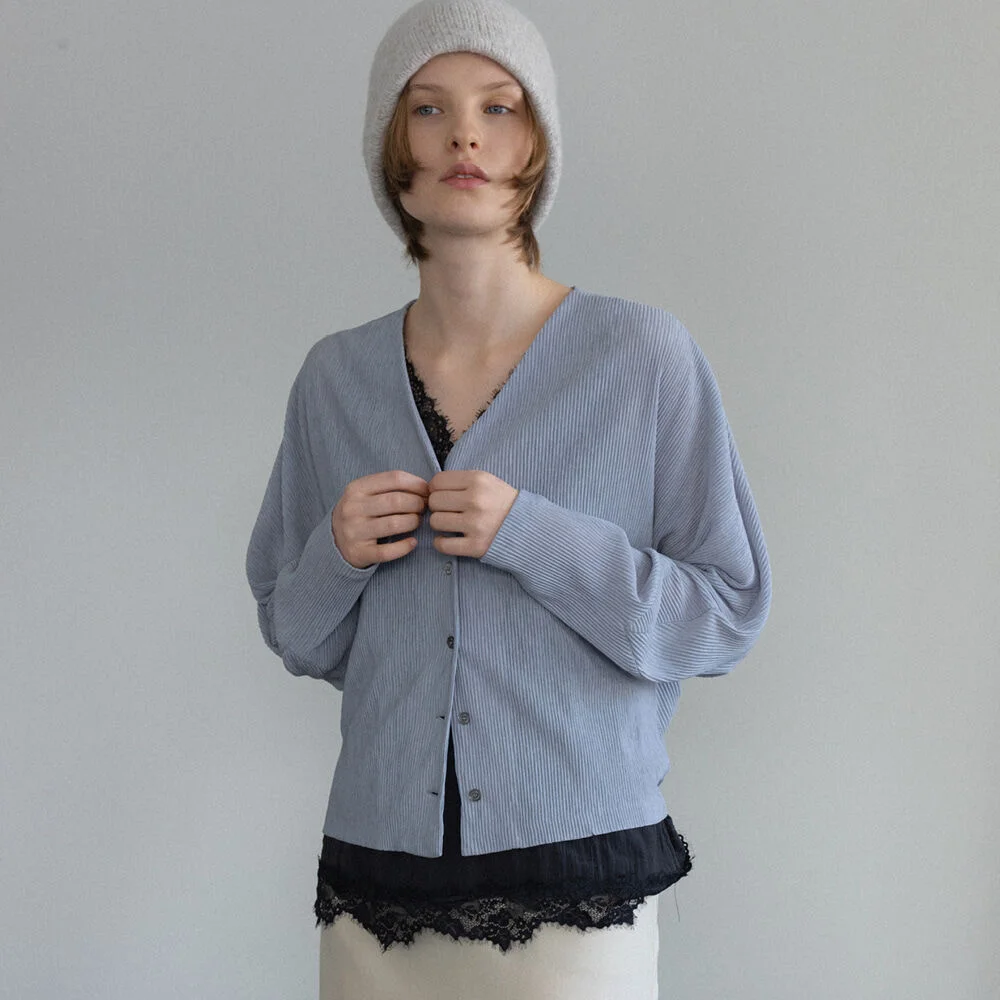 Kali Pleats Cardigan (Pale Gray)