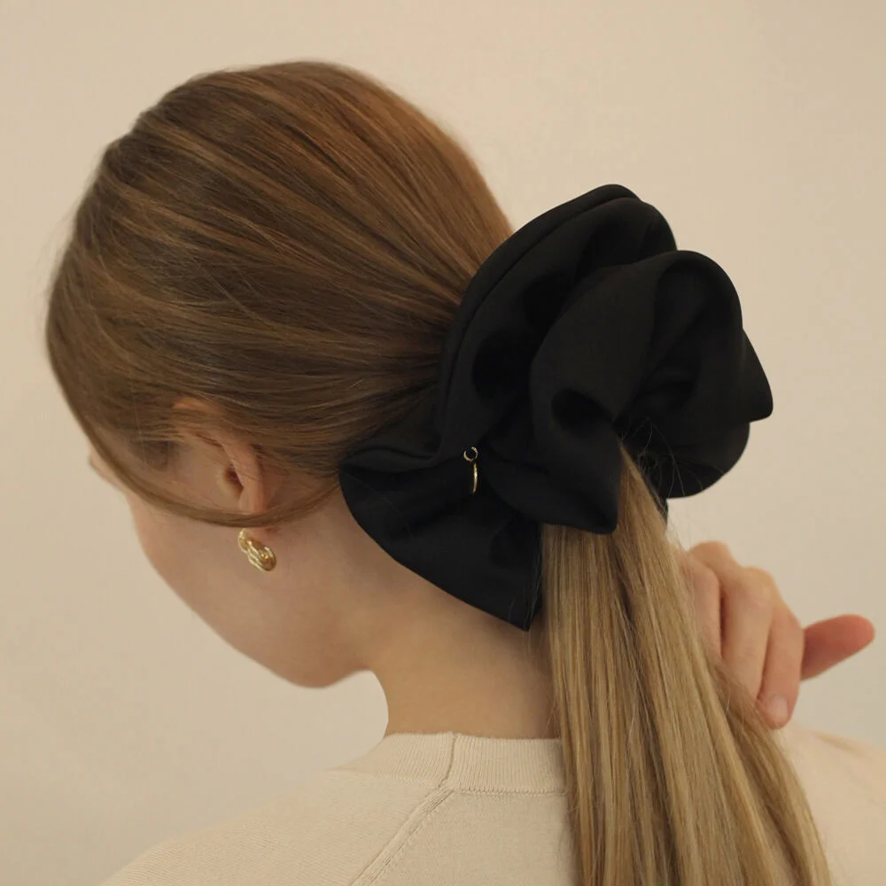 LV028 Gold pendant silk scrunchie