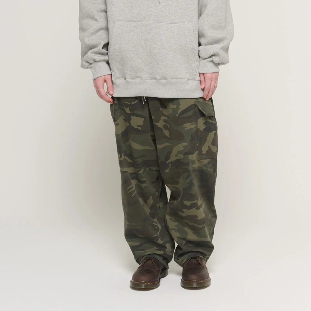 CAMO PATTERN BIO BALLOON PANTS (KHAKI)