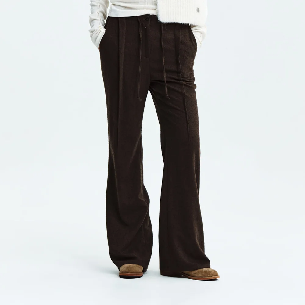 WAIST BUTTON POINT STRING SLIM PANTS IN BROWN