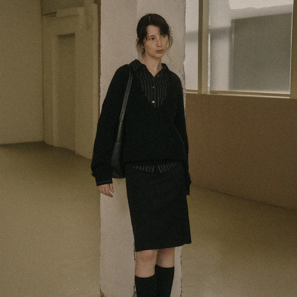 NOTTINGHILL FOX DEEP V-NECK KNIT_BLACK