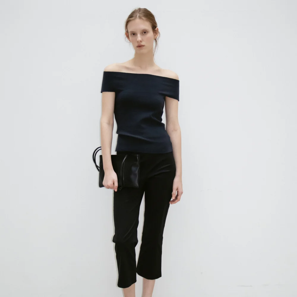 Off-Shoulder Slim Knit (White / Beige / Brown / Dark Gray)