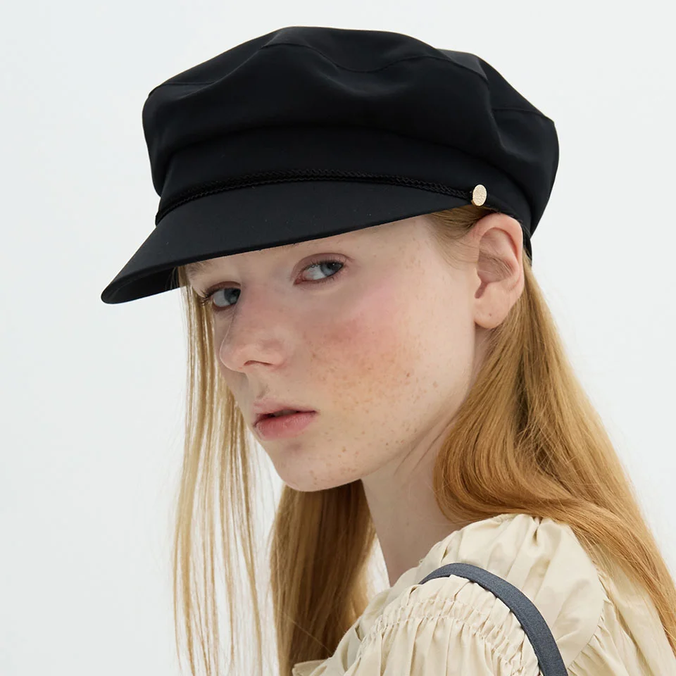 Kate Matroos - Black