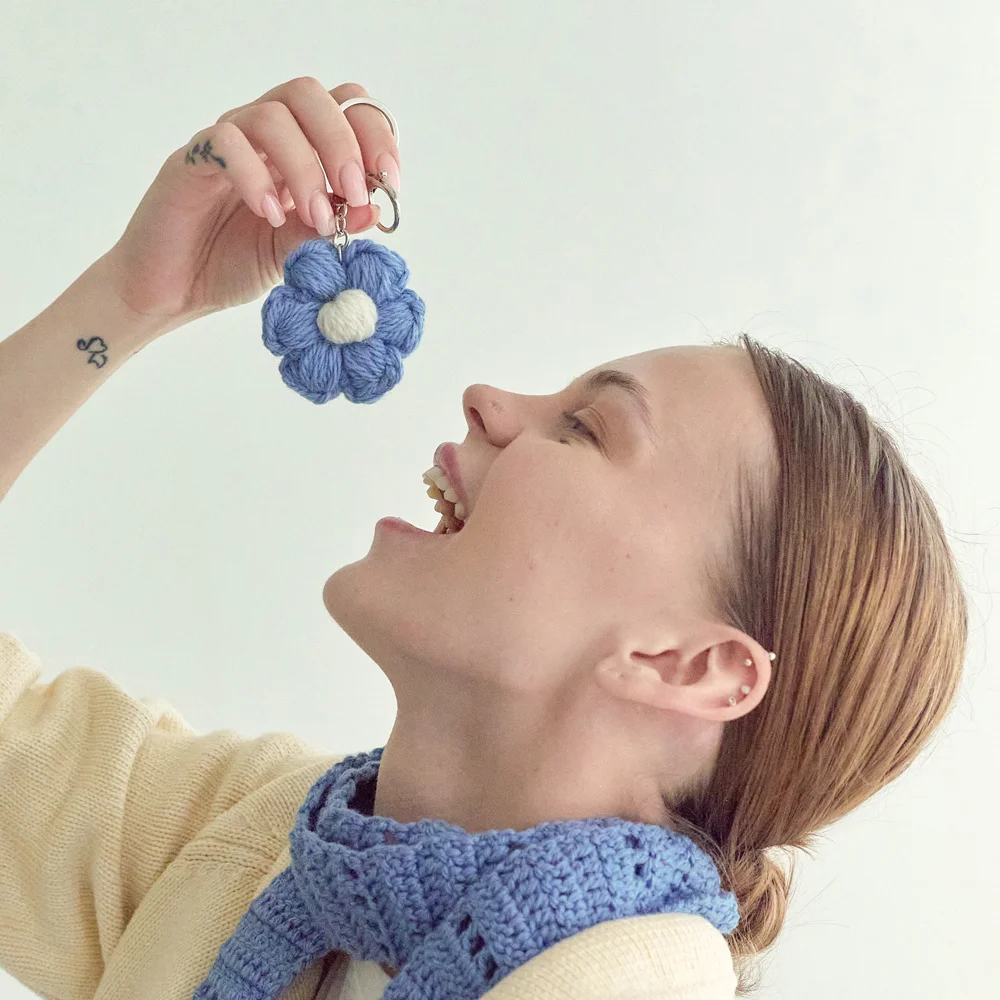 No.190 / Daisy 100% Organic Wool Key Ring _ Sky (花 鉤織 鑰匙扣)
