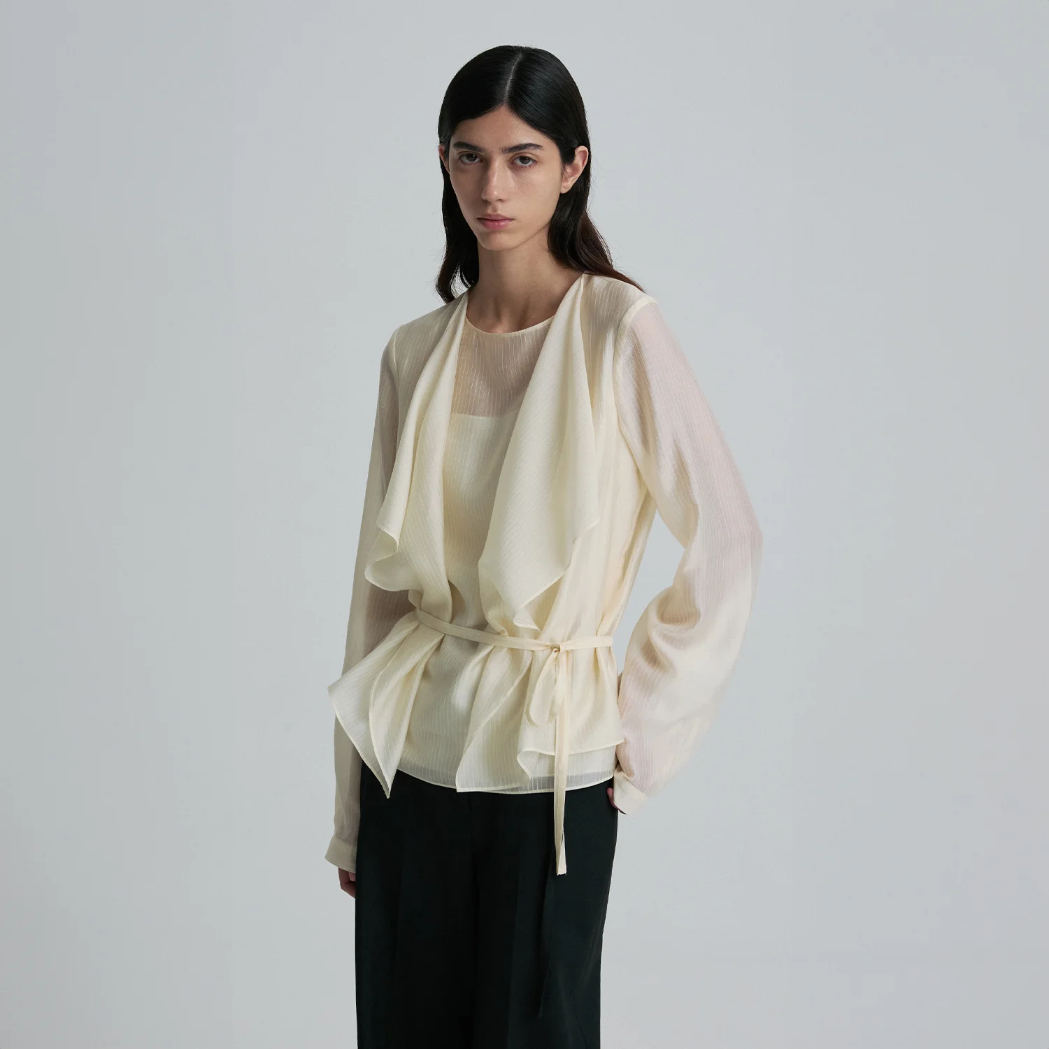 TIE-DETAIL GATHERED-WAIST BLOUSE PEARL
