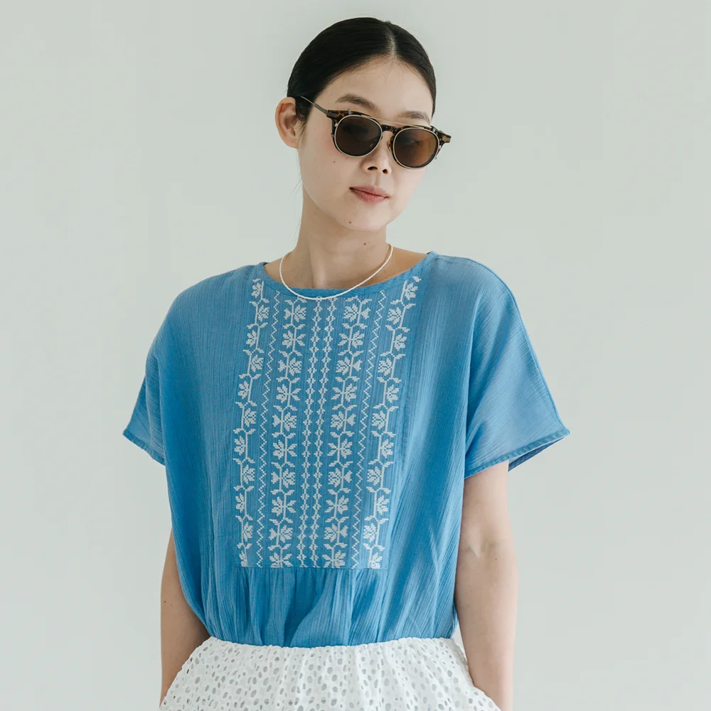Embroidery Loose Blue Blouse