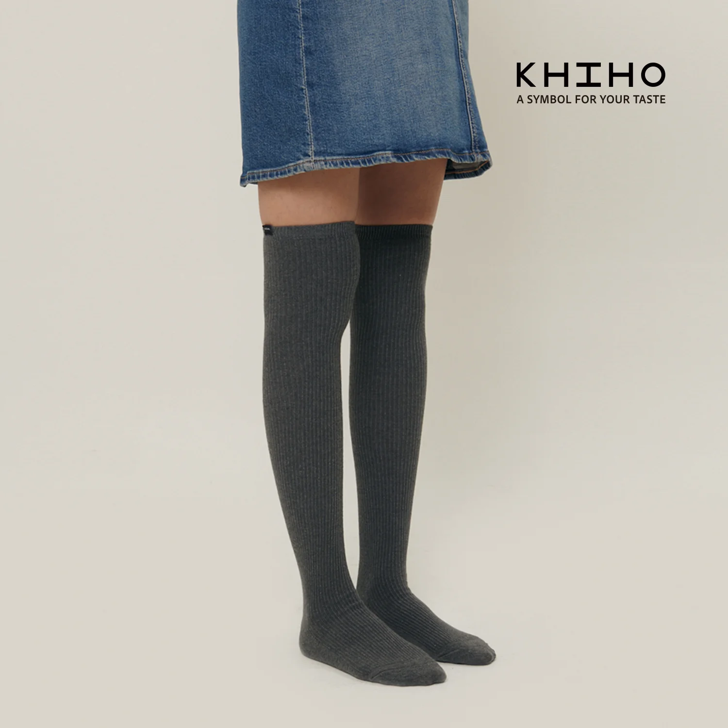K22-AC010 / OVER KNEE SOCKS