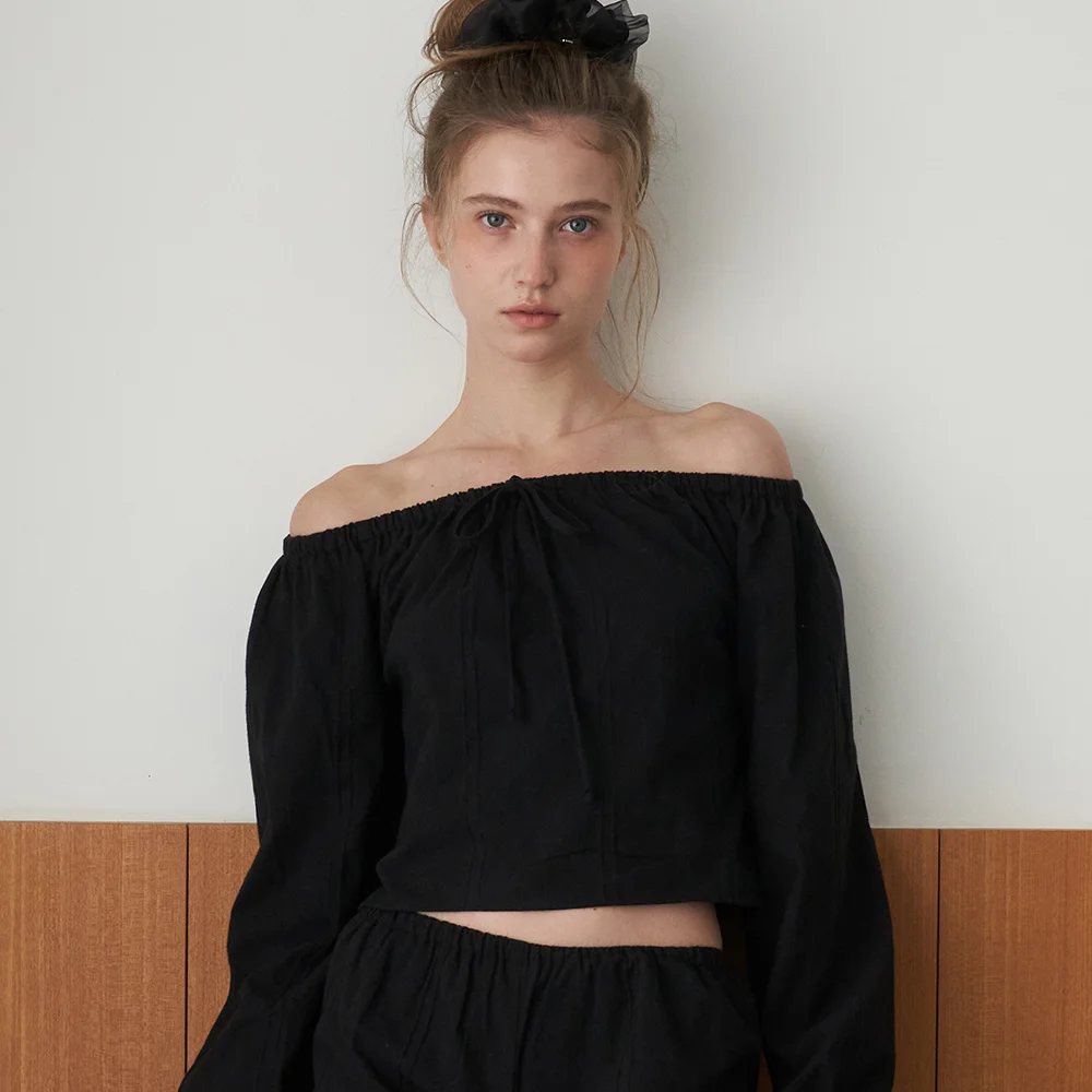 Mellow Ribbon Off-Shoulder Blouse - Black