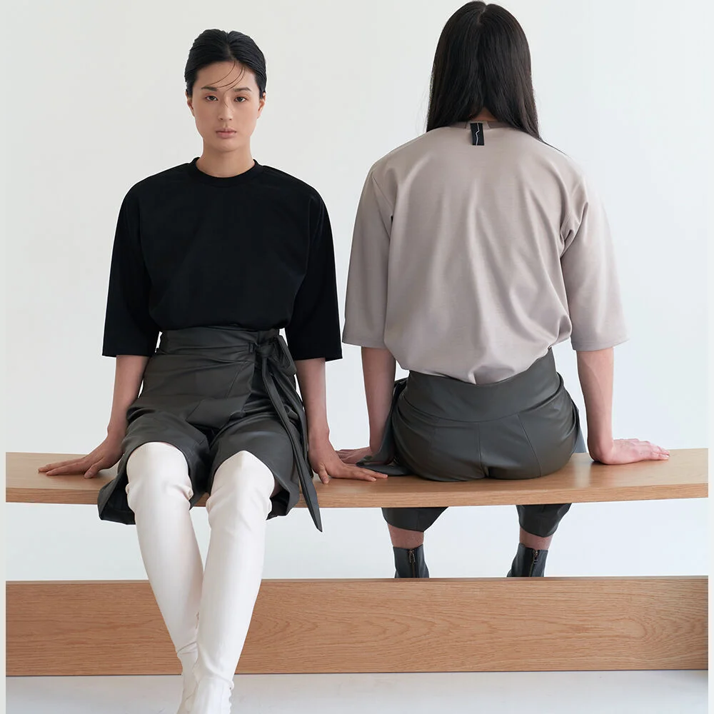 Eum T恤 (Black)-女裝