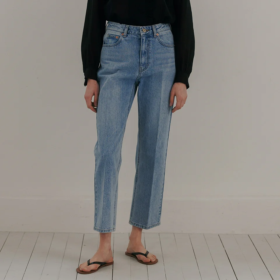 classic cropped jeans (light blue)