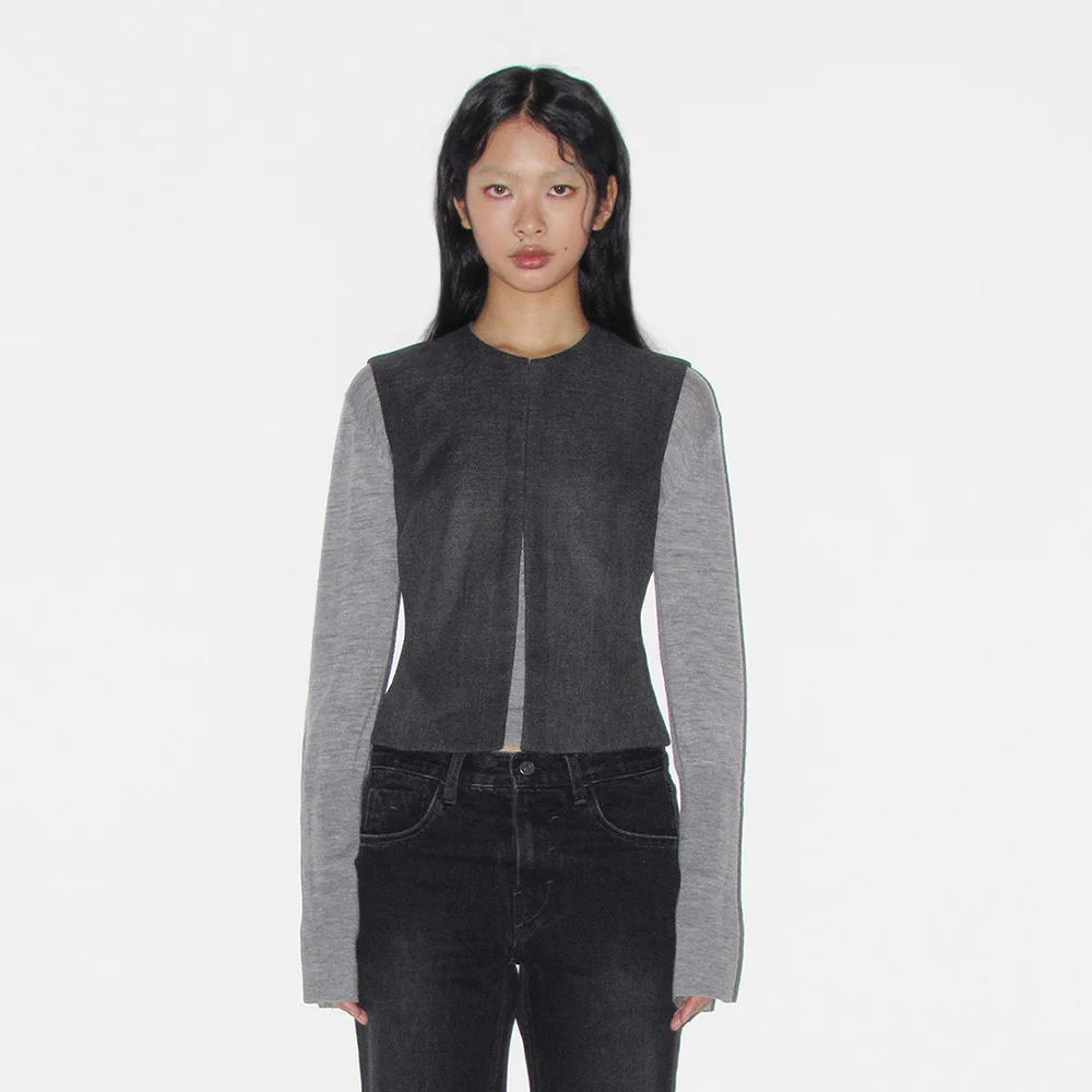 WOMENS OBLIQUE LINE VEST CHARCOAL