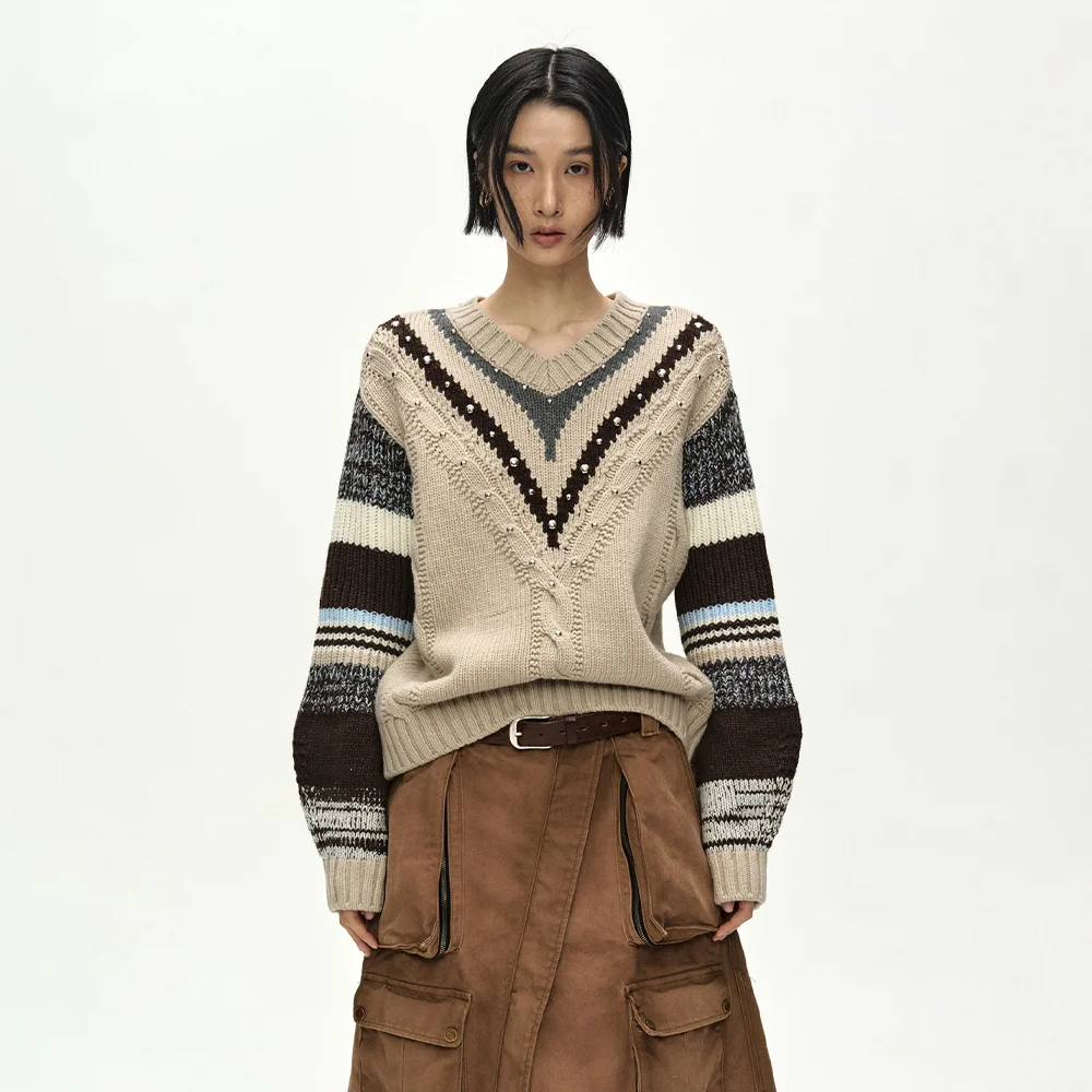 STUDDED CABLE V-NECK MULTI-STRIPE PULLOVER (ECRU)