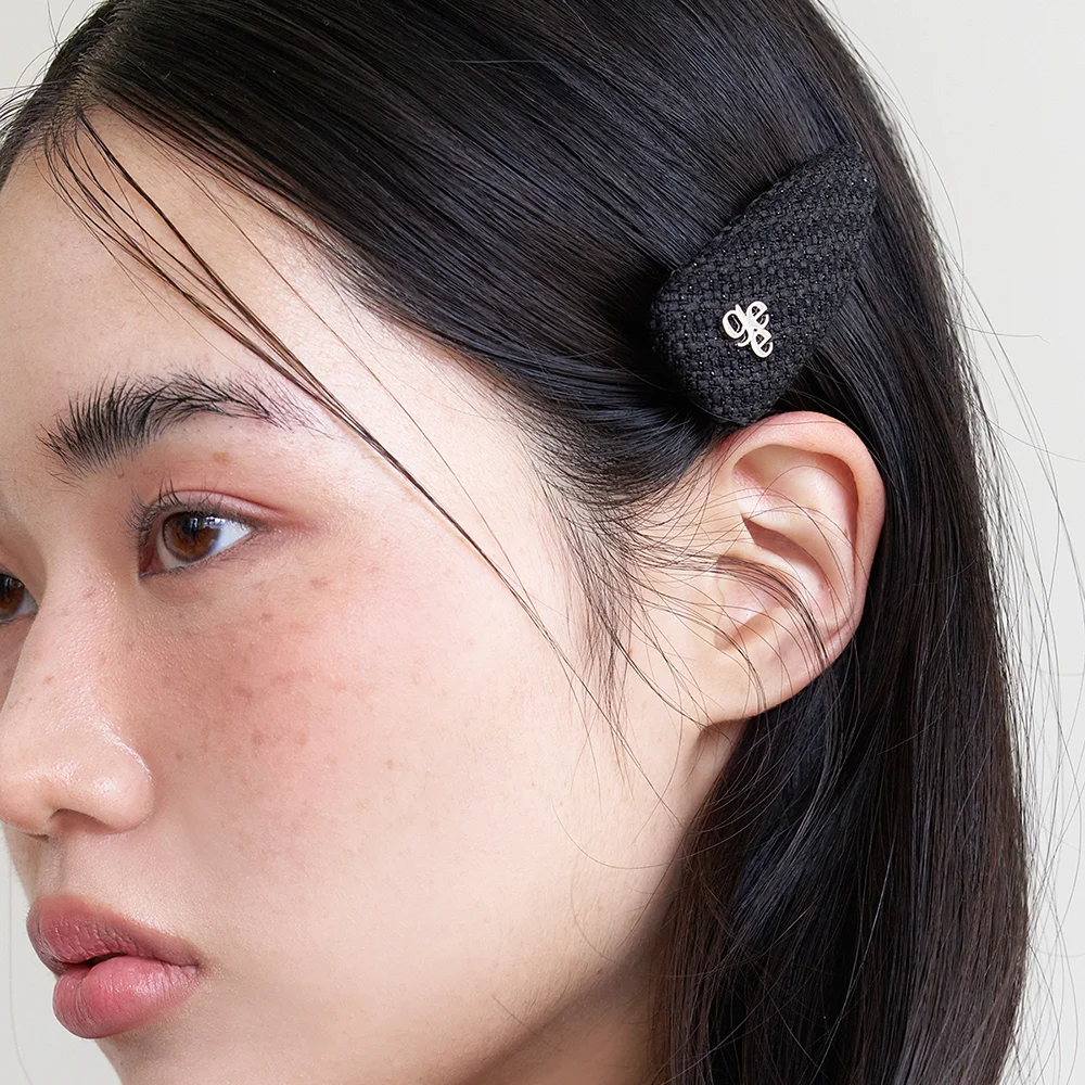 tweed logo hair pin - black