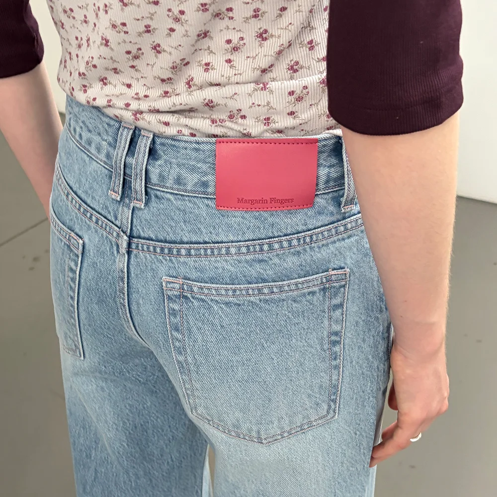PINK STITCH DENIM PANTS (LIGHT BLUE)