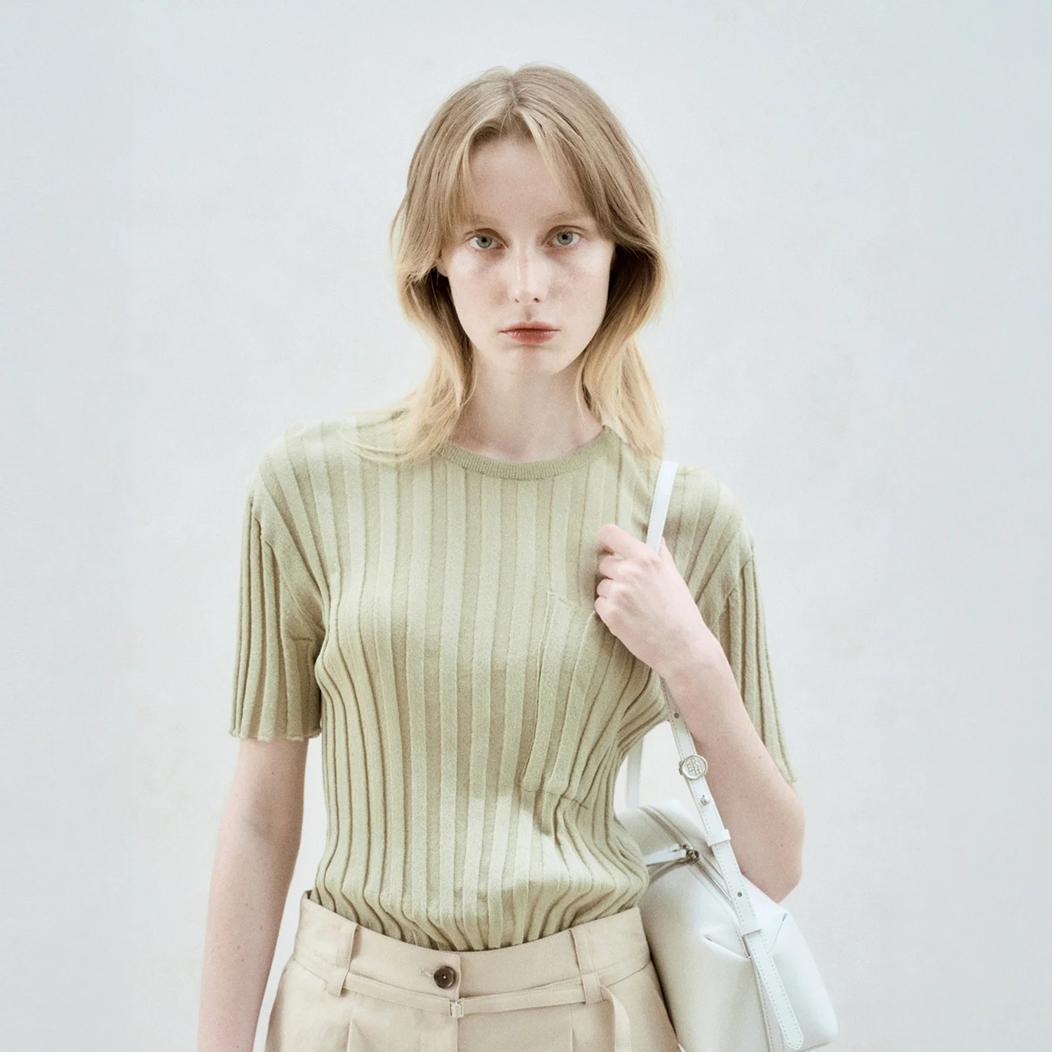 HALF SLEEVE RIBBED TOP AVOCADO