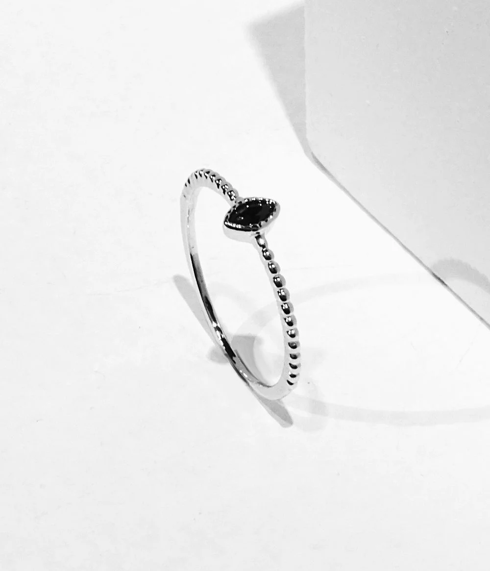 Oval ring