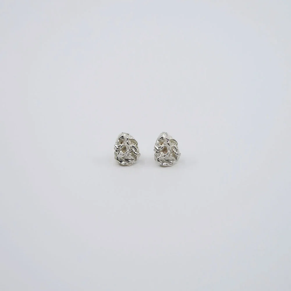 rope drop silver earrings (繩 垂肩 銀色 耳環)