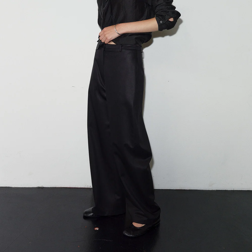 MODERN CURVED PANTS_BLACK