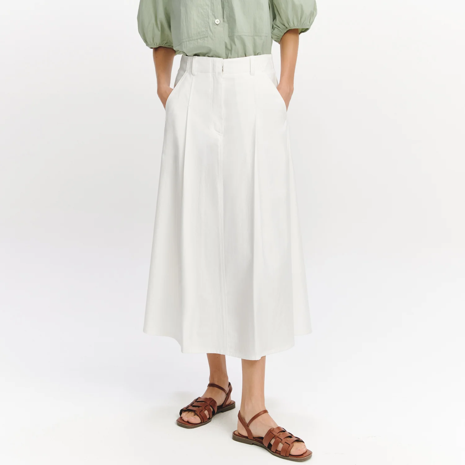 One Tuck Flare Skirt OFF WHITE