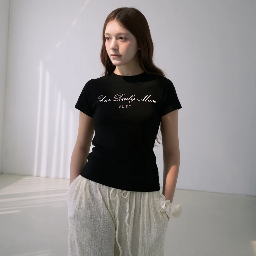 Slim Fit Graphic Lettering Short Sleeve Tee (black)