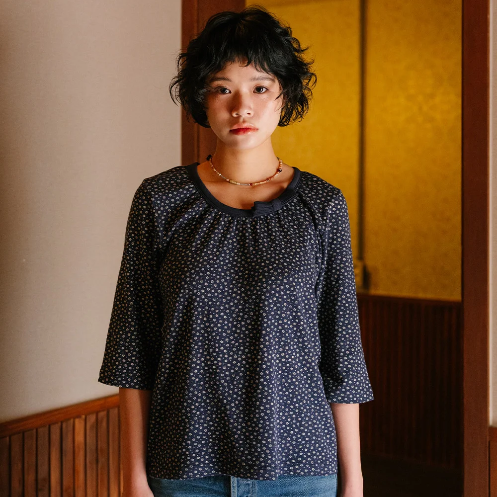 Fiore Ribbon Shirring Top (Navy Flower)