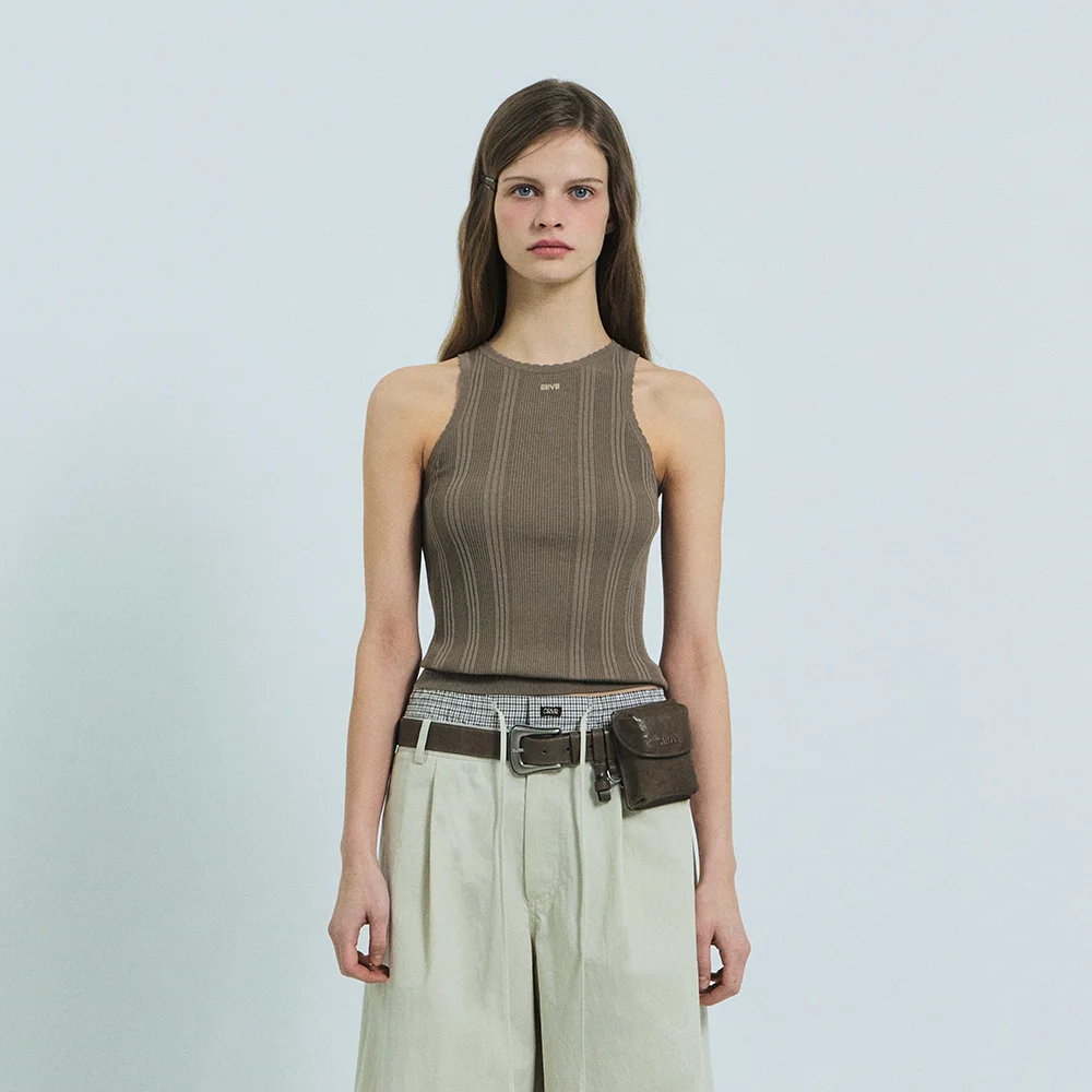 PETAL SLEEVELESS KNIT (BROWN)